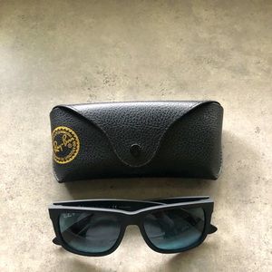 Ray-Ban Polarized Justin Classic